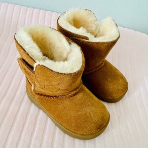 Like NEW!! UGGs- Keelan Boot- Baby/Toddler- Chestnut